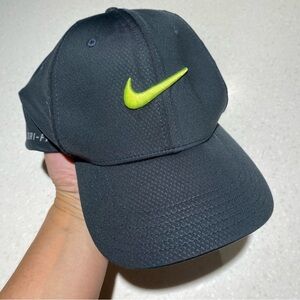 NIKE dry fit athletic hat one size gym ready